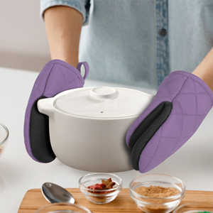Short Oven Mitts