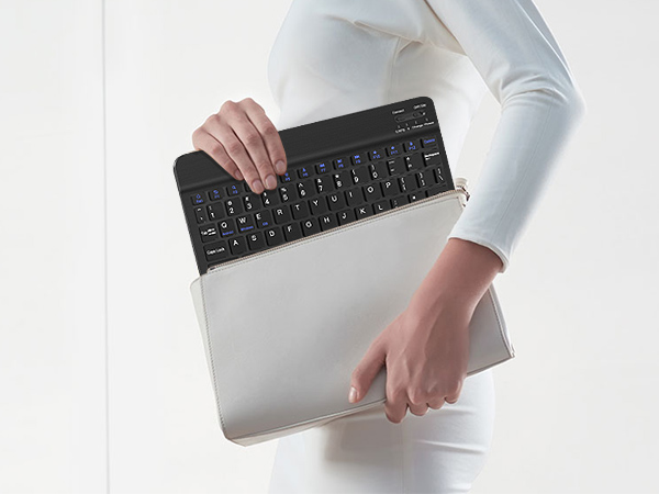 Portable keyboard for ipad