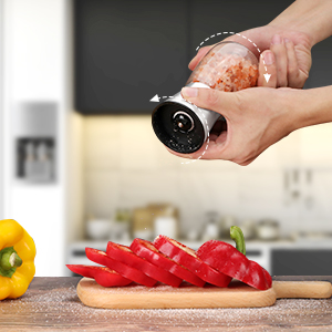 salt and pepper grinder set