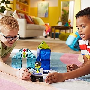 Police Patrol and boys playing with the set
