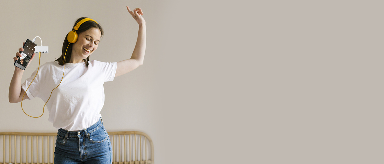 USB C to 3.5mm Headphone Audio Splitter