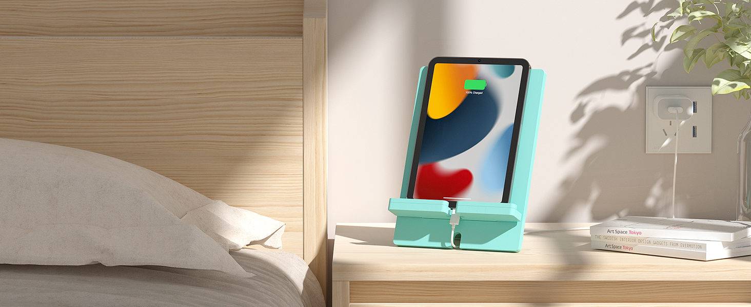 Pezin &amp; Hulin Bamboo Tablet Stand