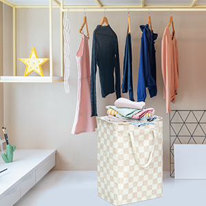 It’s also easy to carry and dump into the wash when it’s time to do laundry.