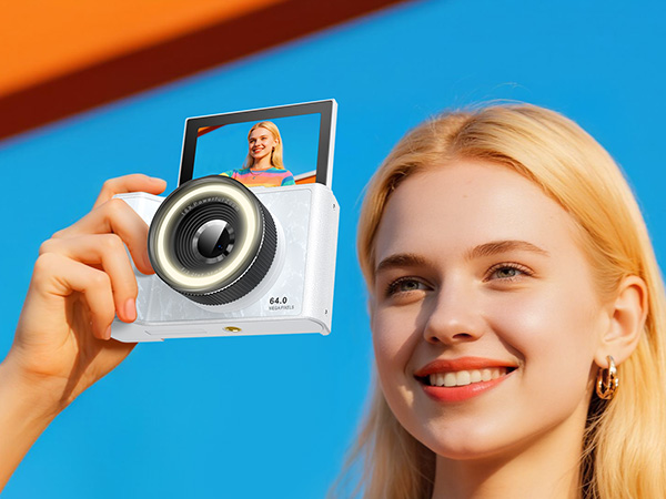 W &amp;amp; O digital camera for Beginners with flip screen