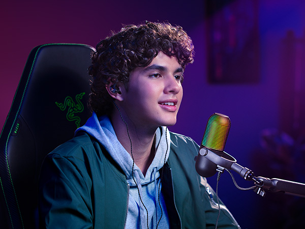 Razer Seiren V3 for PC computer iphone podcast blue yeti rode hyperx steel series lavalier lapel 