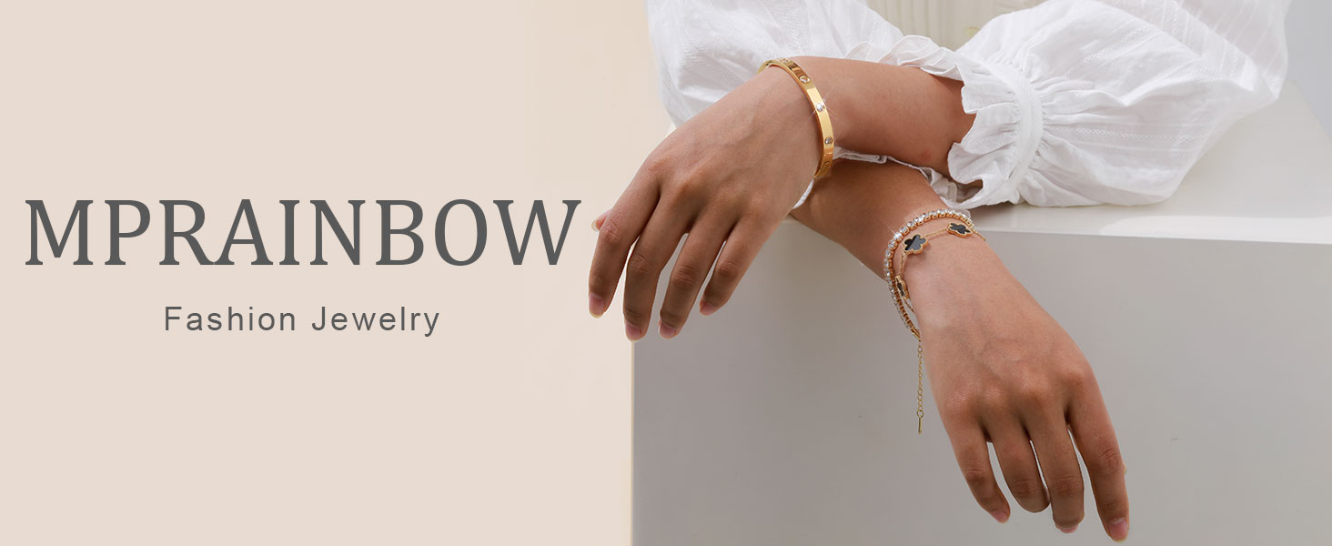 gold bracelet