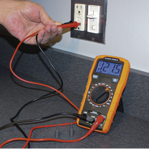 Meter measures up to 600V AC/DC voltage and 10A DC current