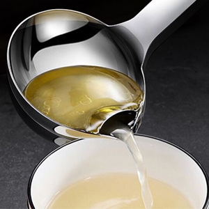 Stainless Steel Soup Ladle With Oil Separator a+4