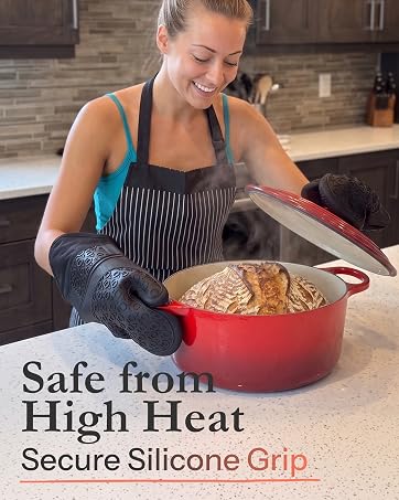 Safe from high heat with secure silicone grip