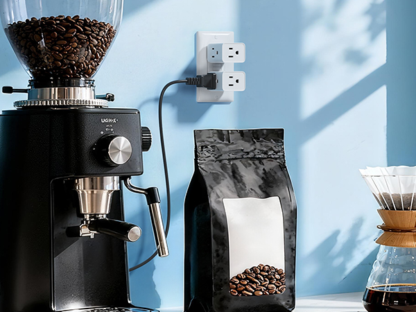 multi plug wall outlet