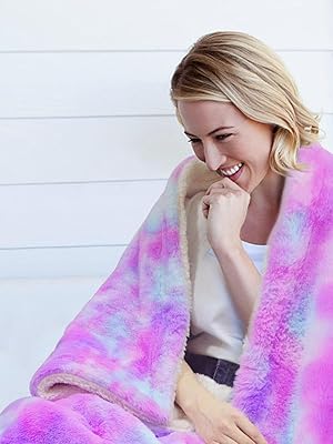 heated blanket with sleeves