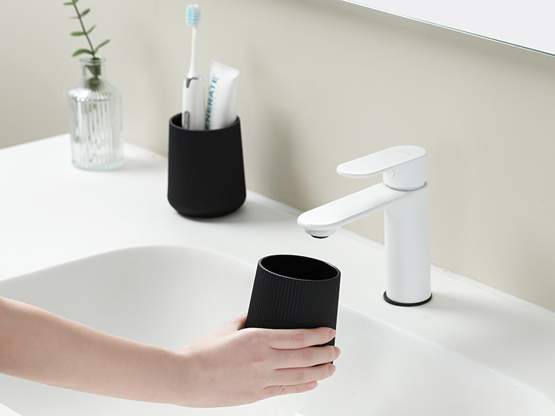 Wide-Mouth Toothbrush Holder