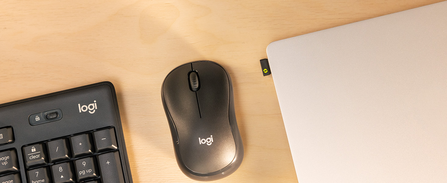 zoom of the wireless mouse in mk370 combo for business