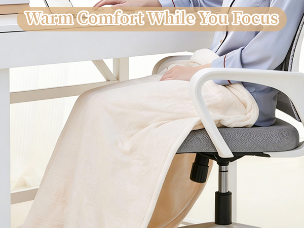 Electric heated blanket for lap