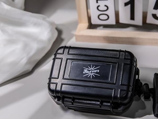 Text reads 'LAMP EDITION 3'. Multiple angled views of a geometric pendant lamp with a textured gold-colored woven or latticed shade design.