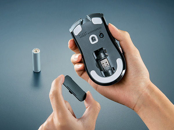 280 hours Battery Lifewired superlight ergonomic pc gamer white computer razor logitech