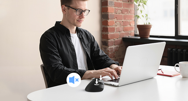 Black ergonomic mouse