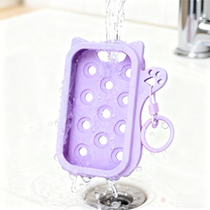 the hand sanitizer case is washable and stain-resistant