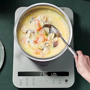 PriorityChef Colander, Stainless Steel Kitchen Strainer For Washing Rice, Pasta And Small Grains