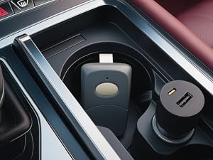 Fits perfectly in your car‘s cup holder for easy access.