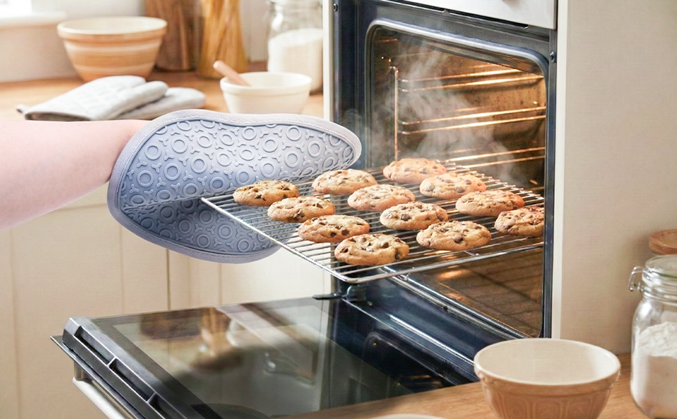 Thick Heat Resistant Mitts