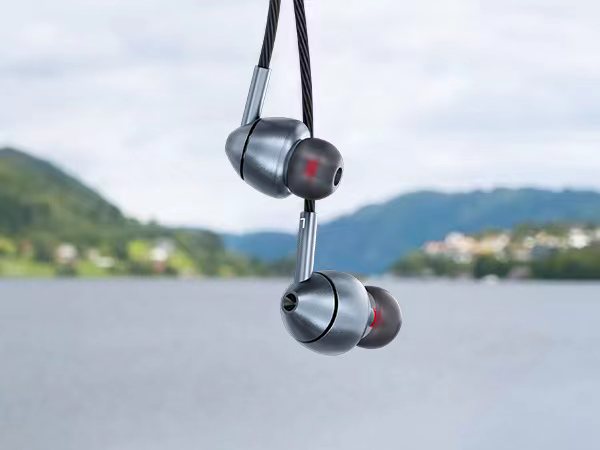 ear phones with cord