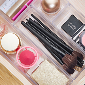 makeup organizer