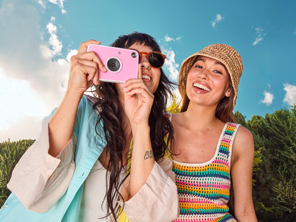 KODAK Printomatic+ Instant Print Digital Camera 