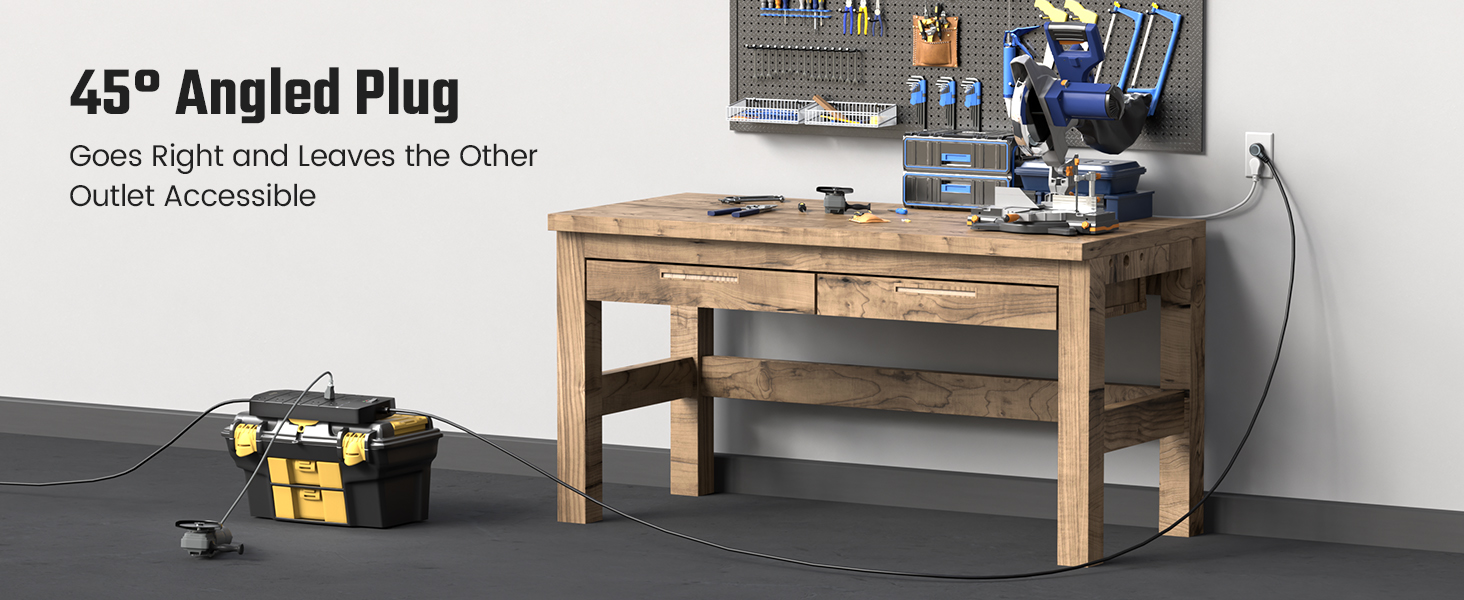 Space-Saving 45° Plug