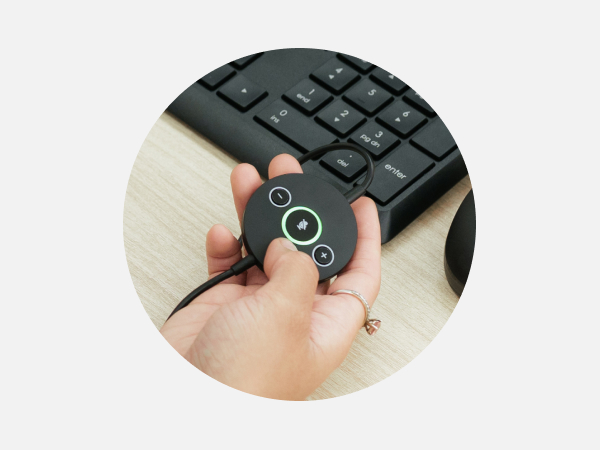 headset audio control, in-line controller, volume control, mute control, headset controls