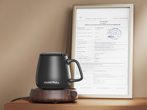 mug warmer with mug and lid