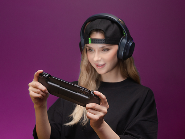 Competitive Gaming pc xbox playstation ps5 backbone controller back bone gamesir razor phone gamepad
