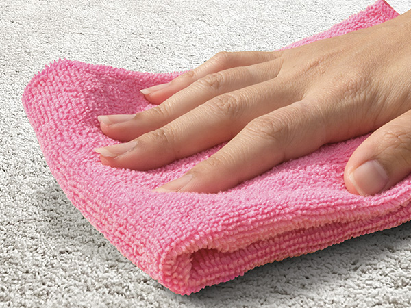 For use with microfiber cloth or towel