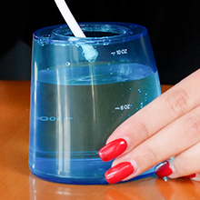 The 300 mL tank of this nasal rinse allows you to flush the sinus without the need to refill often.