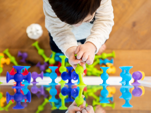 Squigz image 5
