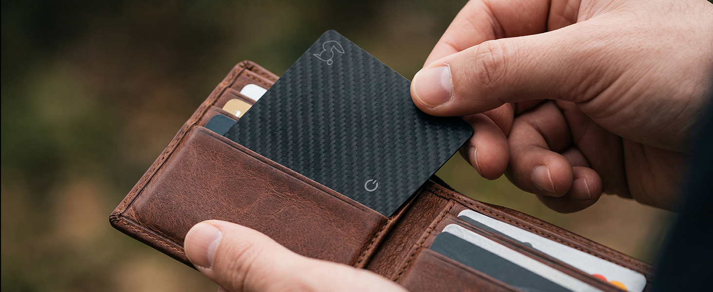 TRSC001CF-Tracking card placed inside wallet