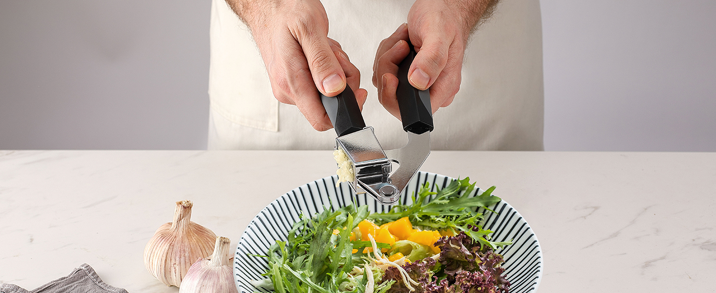 garlic press