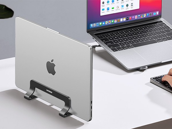 vertical holder for laptop