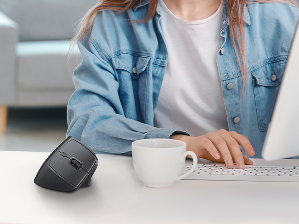 UGREEN Vertical Wireless Computer Mouse