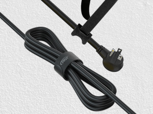 come with cord management strap