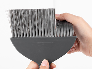 Pliable Bristle for Easy Clean
