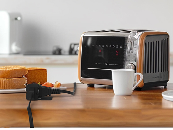 3 OUTLET INDOOR EXTENSION CORD