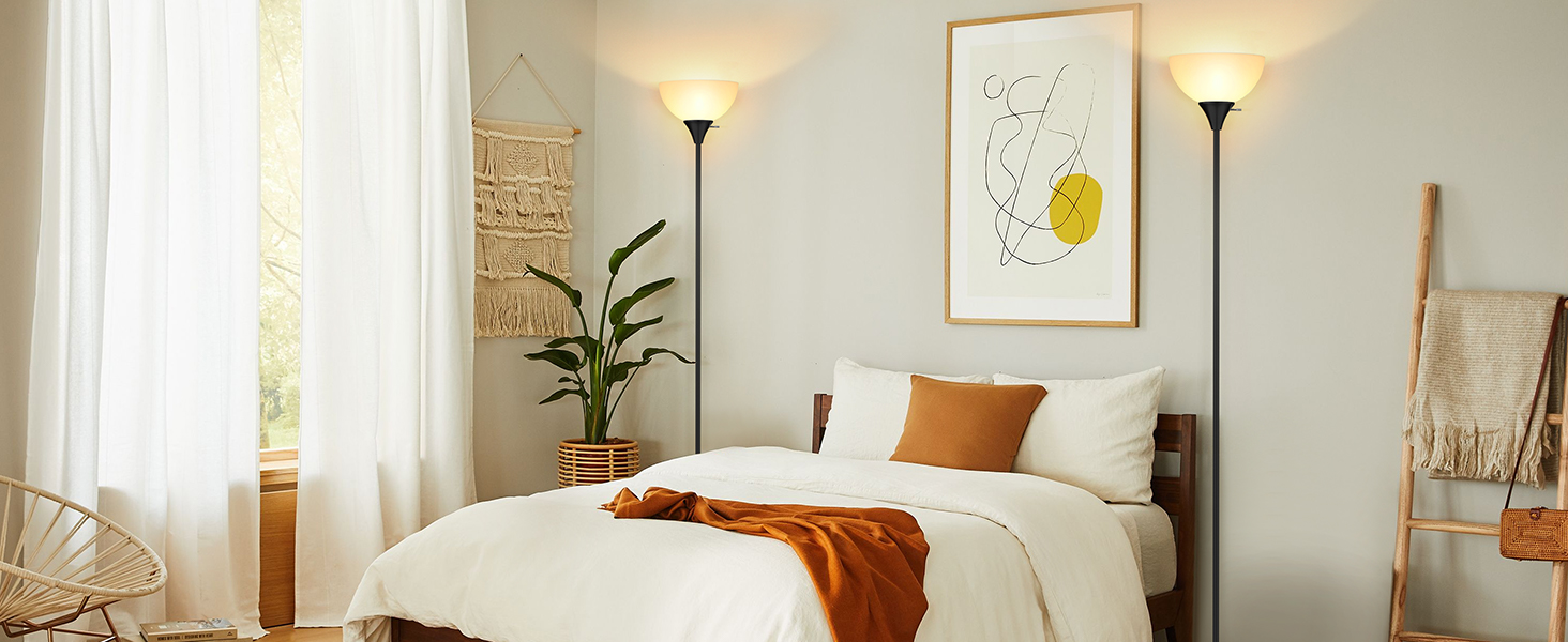 Corner floor lamp