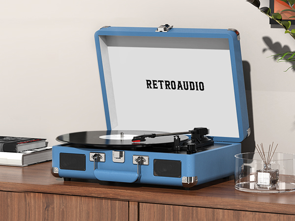 The most beautiful encounters always accompanied by music.