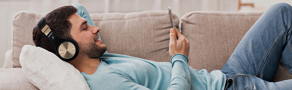 Bluetooth over-ear Headphones