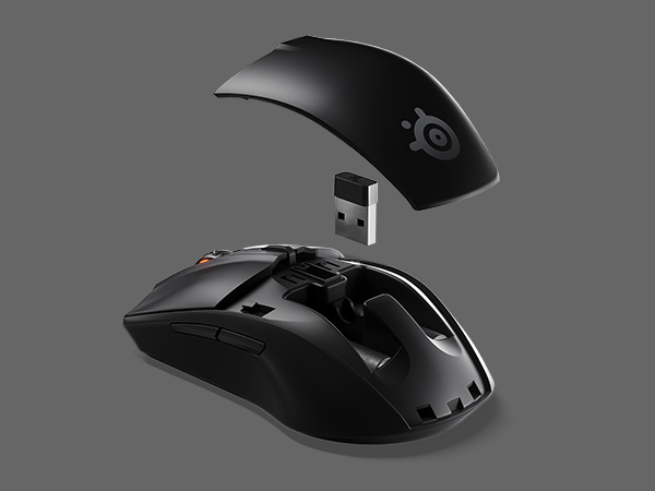 -SteelSeries Rival 3 Wireless battery and dongle compartment