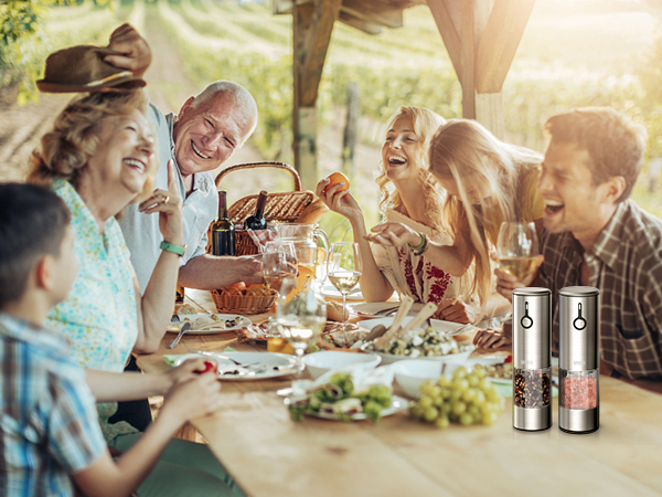 electric salt and pepper grinder set