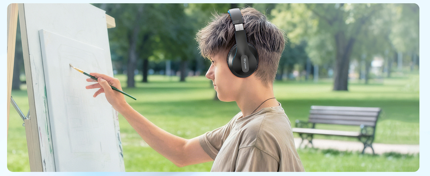 Headphones ear cups are made of PU artificial leather,waterproof and not easy to deformation