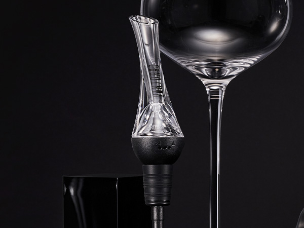 Aerate and decant wine for the best flavors in less than 30 seconds!