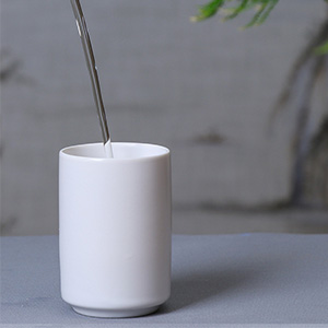 Ceramic cup